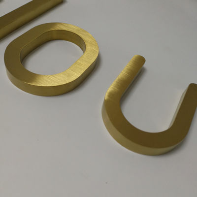 Косметики ODM OEM хранят знак письма металла изготовили на открытом воздухе