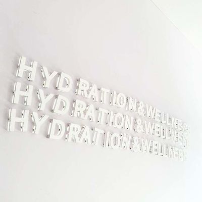 Письма логотипа дела ясные пластиковые для украшения знаков крытого