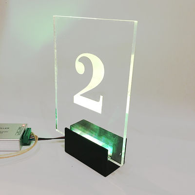 Парадный вход большой RGB привел металлическую пластинку знака числа дома 50000 часов