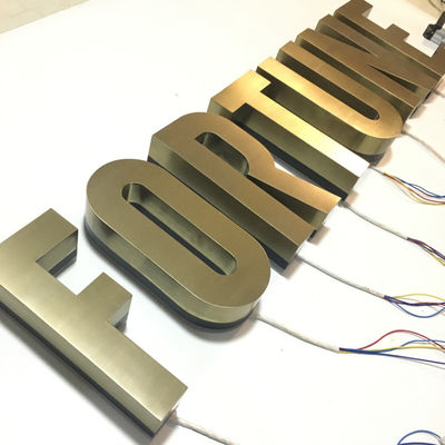 На открытом воздухе 3d осветило письма знака Lit венчика стена установила UL