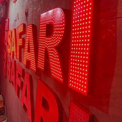 Торгового центра гиганта света толщина знаков 10cm письма вверх