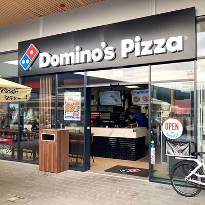 Светодиодные канальные буквы со сроком службы 50 000 часов и блоком питания Meanwell, обеспечивающие освещение и долгосрочную работу вывесок для бизнеса