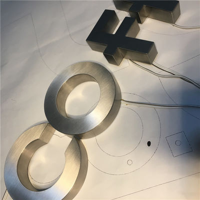 Письма канала смолы акриловые подсвеченные подгоняли почищенное щеткой покрытое хромом 12VDC