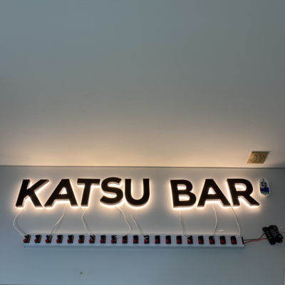 Черные знаки логотипа нержавеющей стали Signage HIGHSPAN покрытия 3D подсвеченные