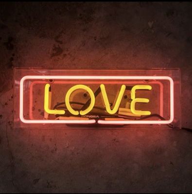 Доска неоновой вывески любов свадьбы изготовленная на заказ для ODM OEM спальни