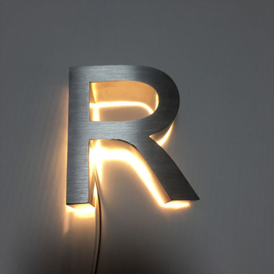 HIGHSPAN вне подсвеченного знака письма канала для названий фирмы