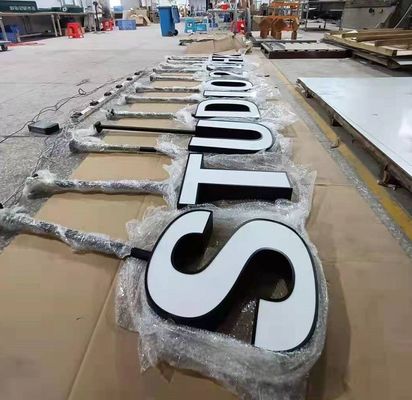 Акриловое письмо металла держателя 3D потолка подписывает черную краску для стены